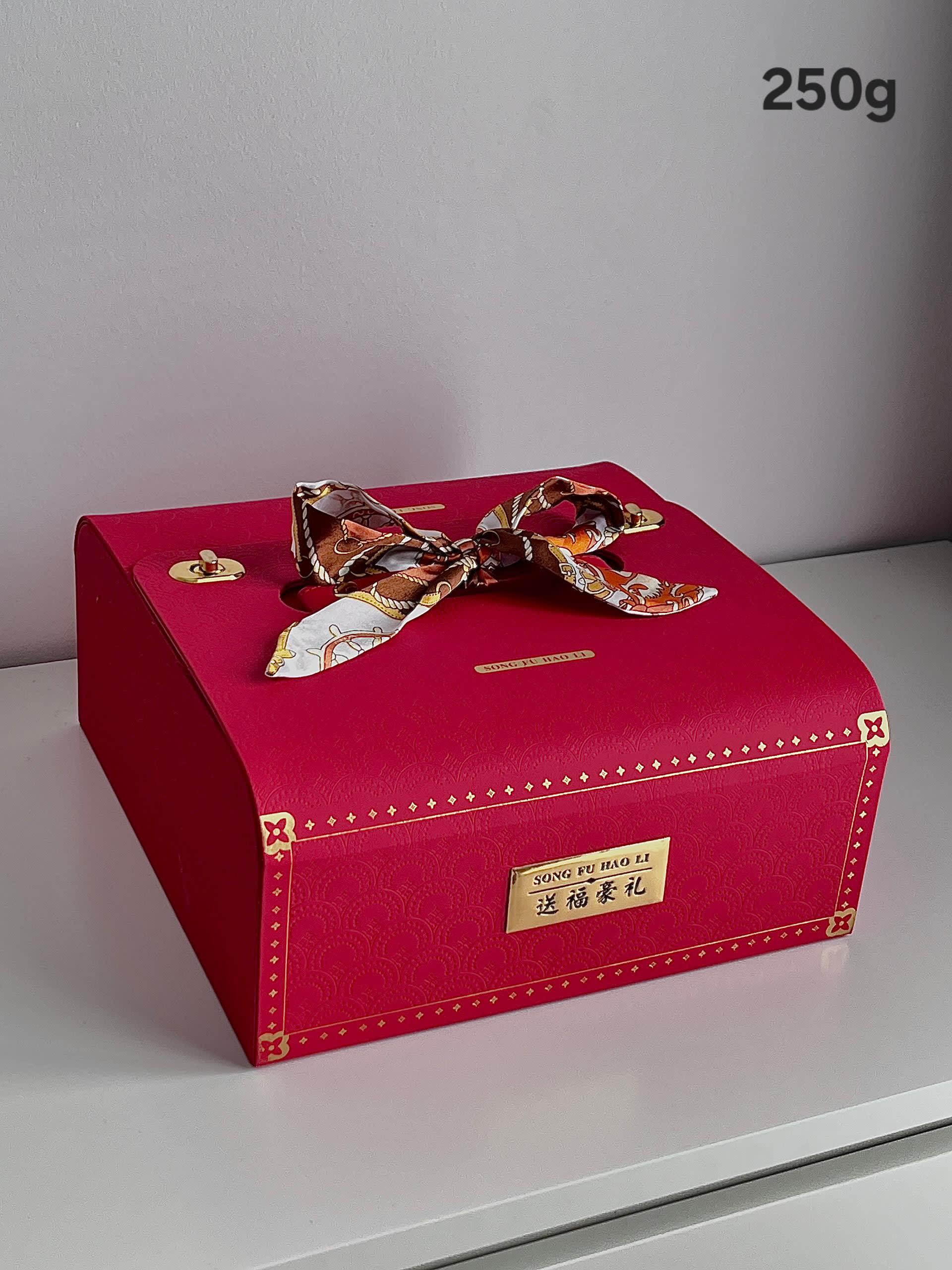 Bird Nest (Signature Gift Box) - 250g - Image 1